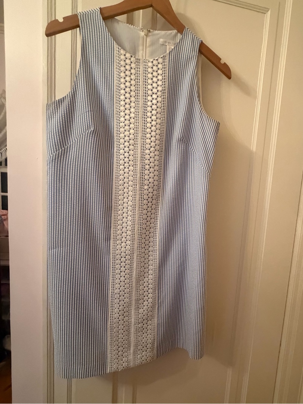 London Times Shift Dress Blue & White Seersucker with Lace Trim (EUC)